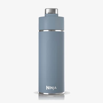 Ninja Thirsti&trade; Botella de viaje de 18 oz, Azul Tormenta