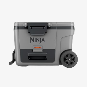 Ninja FrostVault 42L kj&oslash;leboks med hjul og oppbevaringsskuff