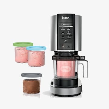 Ninja&reg; CREAMi&reg; con (2) Vasos y Paquete de (2) Vasos Combo