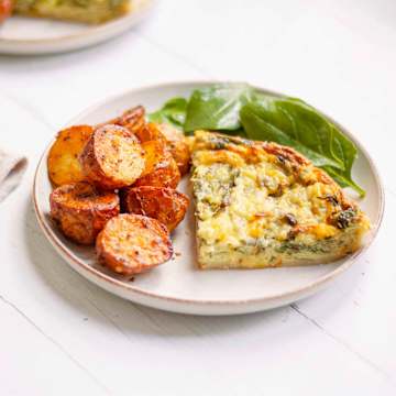 Spinach & Cheddar Quiche With Garlic Baby Potatoes