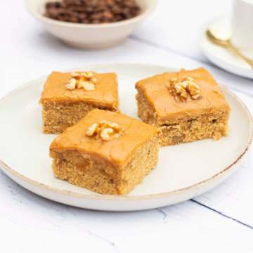 Coffee & Walnut Cake