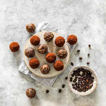 Coffee & Walnut Bliss Balls