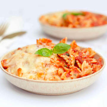 Cheesy Tomato Pasta Bake
