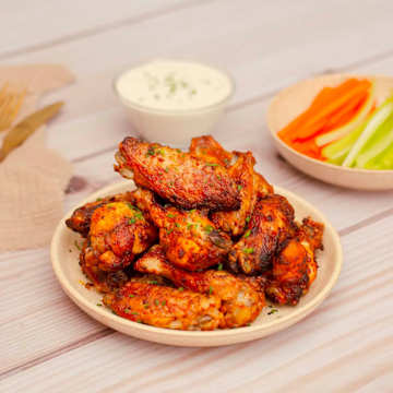 Spicy Chicken Wings With Blue Cheese Dip