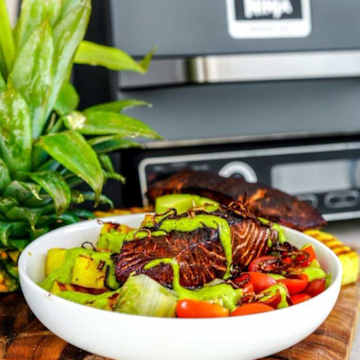 Grilled Salmon and Pineapple Salad