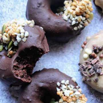 Donuts prot&eacute;in&eacute;s au chocolat