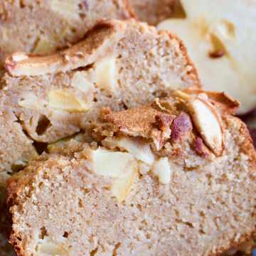 Pain de petit-d&eacute;jeuner aux pommes et &agrave; la cannelle