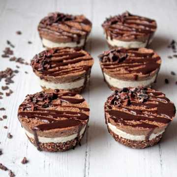 Raw Tiramisu Cheesecakes
