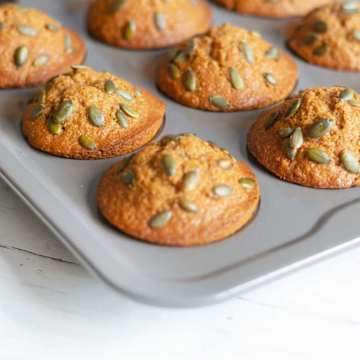 Muffins &agrave; la banane et aux graines de citrouille