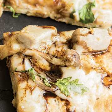 Detroit Style Mushroom Pizza