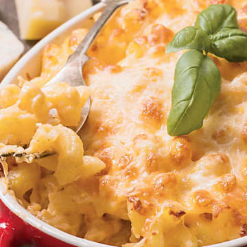 Classic Mac and Cheese Bake