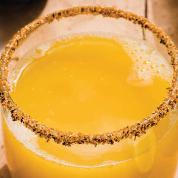 Spicy Peach Mango Spritz