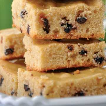 Chocolate Candy Blondie Bars