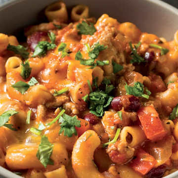 Veggie Chili Mac with Ranchero Steak and Cornbread