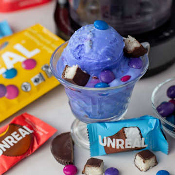 UNREAL&reg; Vegan Ice Cream Sundae