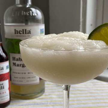 Hella Cocktail Co&reg; X Ritual Zero Proof&reg; Frozen Habanero Smoked Chili Margarita Mocktail