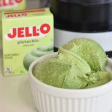 JELL-O Matcha Pistachio Ice Cream