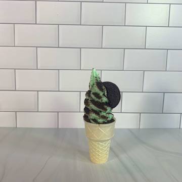Mint Cookies & Cream Lite Soft Serve