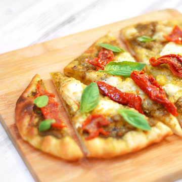 Pesto & Goat&rsquo;s Cheese Flatbread