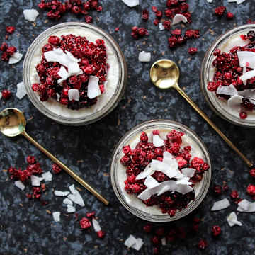 Vanilla, Coconut & Berry Cheesecake Pots