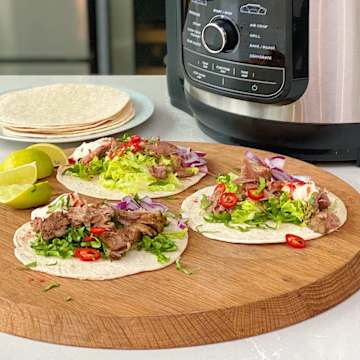 Slow Cooked Chipotle Beef Tacos