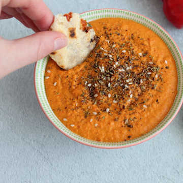 Roasted Red Pepper Houmous with Sundried Tomato & Basil Flatbreads