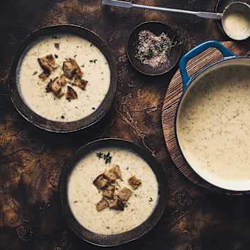 Cheesy Broccoli Soup