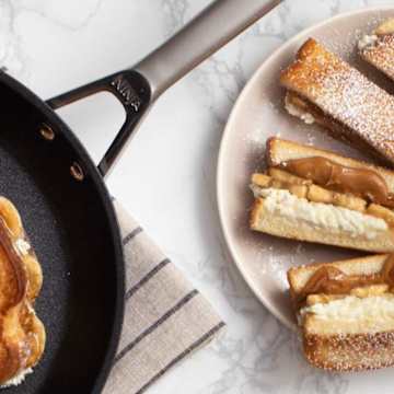 Banana, Cookies, and Cream Sandwiches
