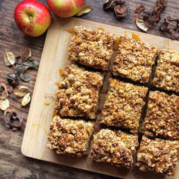 Apple Crumble Blondies