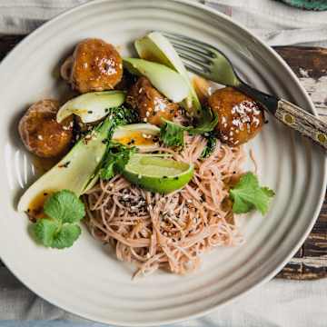 Spicy Meatballs with Garlic Brown Rice Noodles