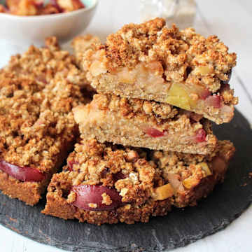 Cinnamon Plum & Apple Crumble Slices