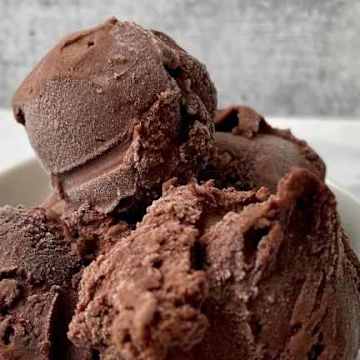Chocolate Peanut Butter Cup Ice Cream