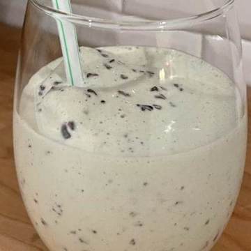 Vegan Mint & Cacao Milkshake