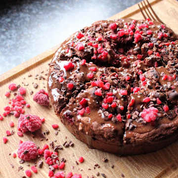 Chocolate Chunk & Raspberry Brownie Cake