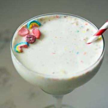 No-Freeze Vegan & Dairy Free Marshmallow Milkshake