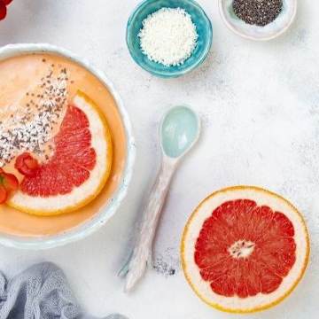 Grapefruit Berry Smoothie Bowl