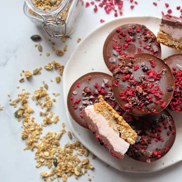 Strawberry Cheesecake Chocolate Bites
