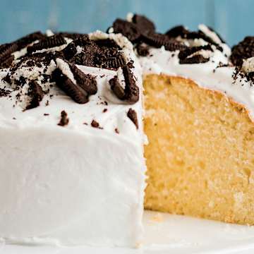 Easy Cookies & Cream Cake