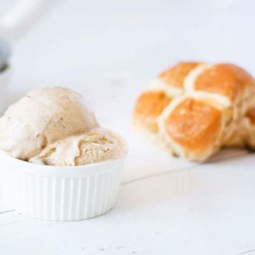 Hot Cross Bun Gelato