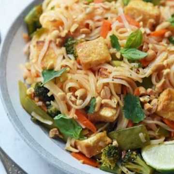 Spicy Pad Thai with Crispy Tofu