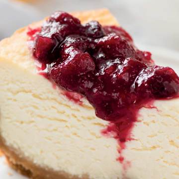 Vanilla Cheesecake with Berry Sauce