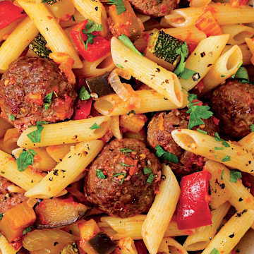 Plant-Based Meatballs with Bell Peppers, Pasta & Tomato Sauce