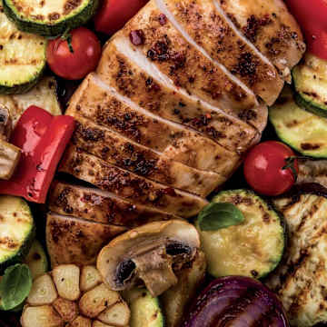 Italian Seasoned Chicken Breasts with Zucchini, Pasta & Tomato Sauce