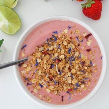Strawberry & Lime Smoothie Bowl