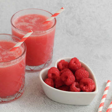 Pear, Raspberry & Ginger Sparkling Juice