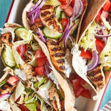 Middle Eastern&ndash;Style Chicken Pita Pockets