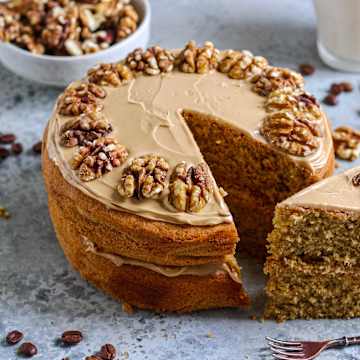 Coffee & Walnut Cake