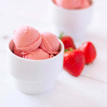 Vegan Strawberry Ice Cream