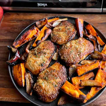 Pork Chops with Sweet Potatoes and Apples
