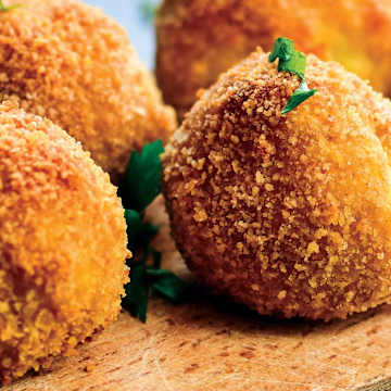 Italian Arancini (Stuffed Rice Balls)